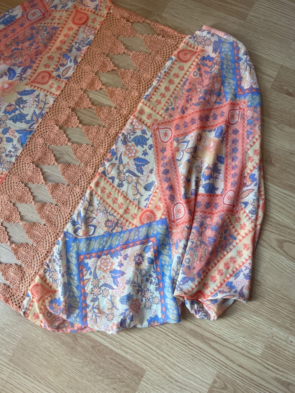 Miss Me Orange Paisley Crochet Western Boho Kimono Top Size Small - Picture 9 of 10